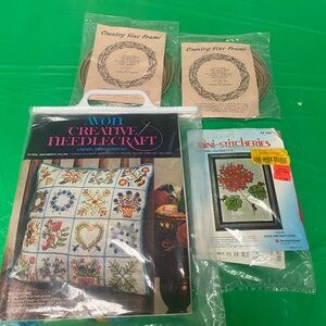 Bucilla Mini-Stitcheries Floral Embroidery Kit — Blue, Green, Red